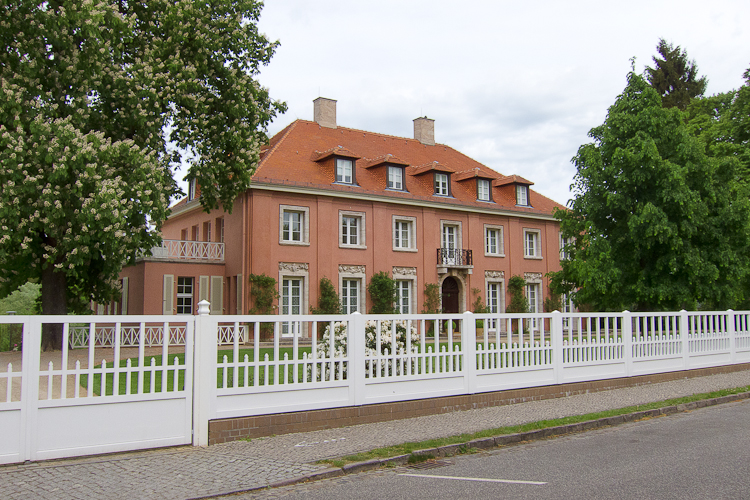 Mies van der Rohe Haus Urbig